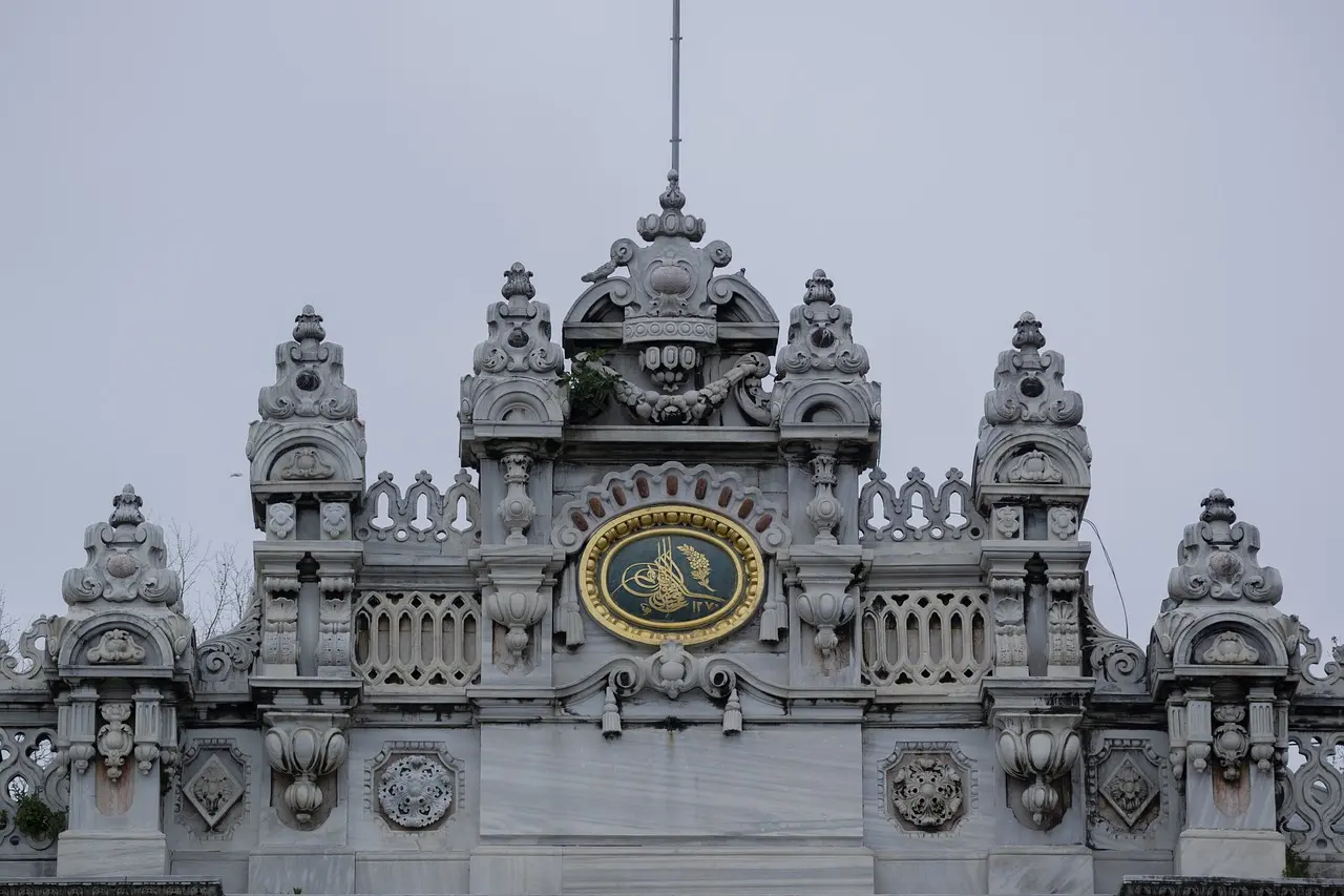Vista panorâmica de Istambul com Santa Sofia e Mesquita Azul ao entardecer