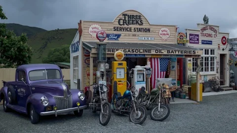 Burkes Pass