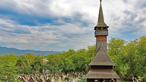 Igreja no Alto da Colina (Biserica din Deal)