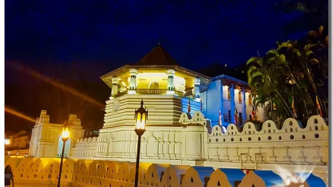 Templo da Relíquia Sagrada do Dente (Sri Dalada Maligawa)