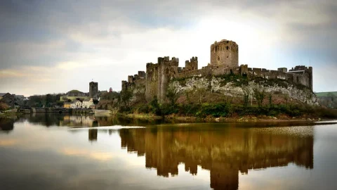 Castelo de Pembroke (Castell Penfro)