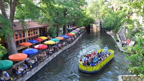 Passeio do Rio de San Antonio (Paseo del Río)