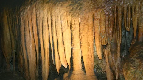 Cavernas Proibidas