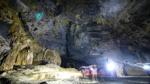 Caverna Tu Lan