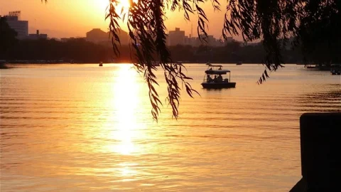 Lagos Traseiros (Hou Hai)