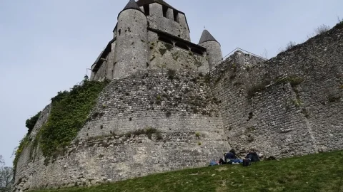 Provins