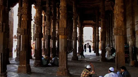 Adhai Din Ka Jhonpra