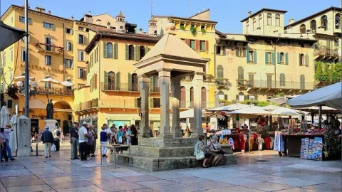 Piazza delle Erbe