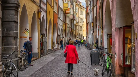 Via dei Portici