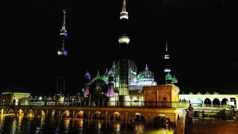 Mesquita de Cristal (Masjid Kristal)