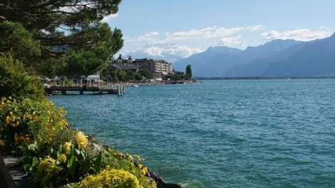 Passeio das Flores de Montreux (Chemin Fleuri)