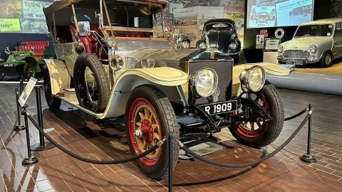 Museu Nacional do Automóvel de Beaulieu