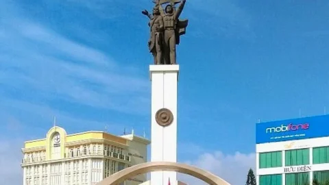 Monumento da Vitória de Buon Ma Thuot