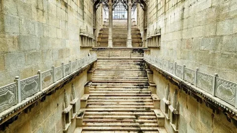 Raniji ki Baori (Poço Escalonado da Rainha)