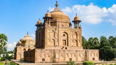 Khusro Bagh