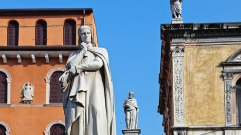 Piazza dei Signori (Piazza Dante)