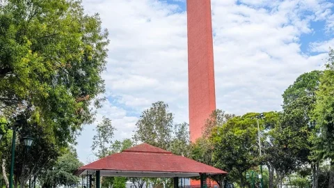 Macroplaza (La Gran Plaza)